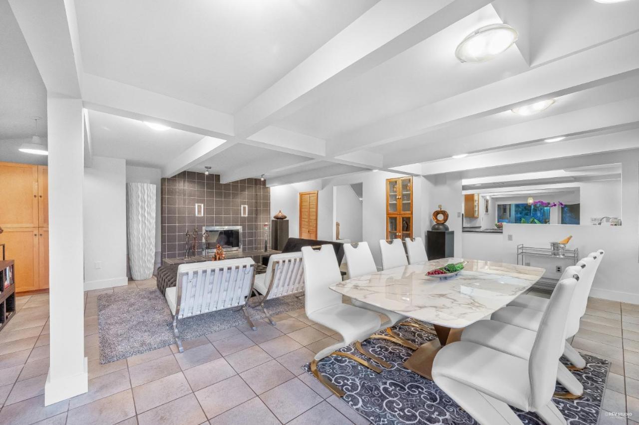 Cypress: Private Bedroom/Bathroom/Office, With Shared Pool, Hot Tub Норт Ванкувър Екстериор снимка